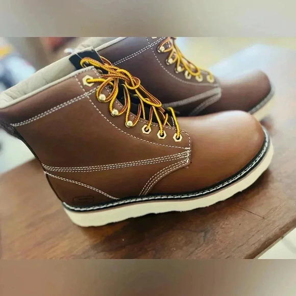 Mens boots - Picture 1 of 1